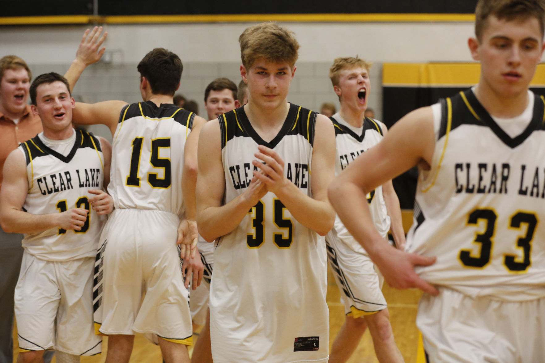 BBBall Clear Lake vs. Algona 19